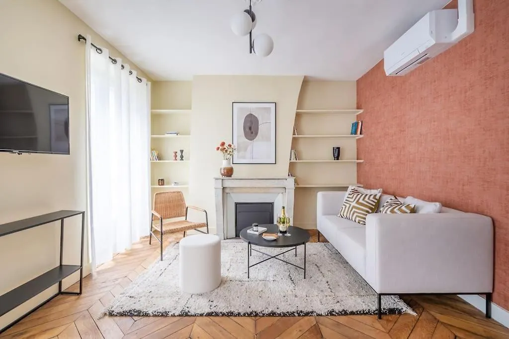 4#Two Bedrooms#Champs Elysees#Arc De Triomphe#Ac Paris 0*,  France